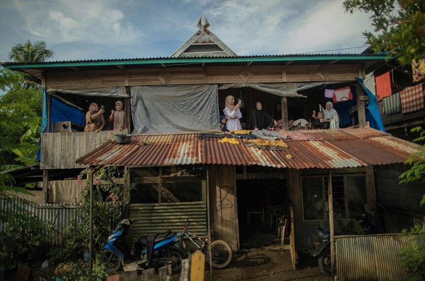 creative family whatsapp names